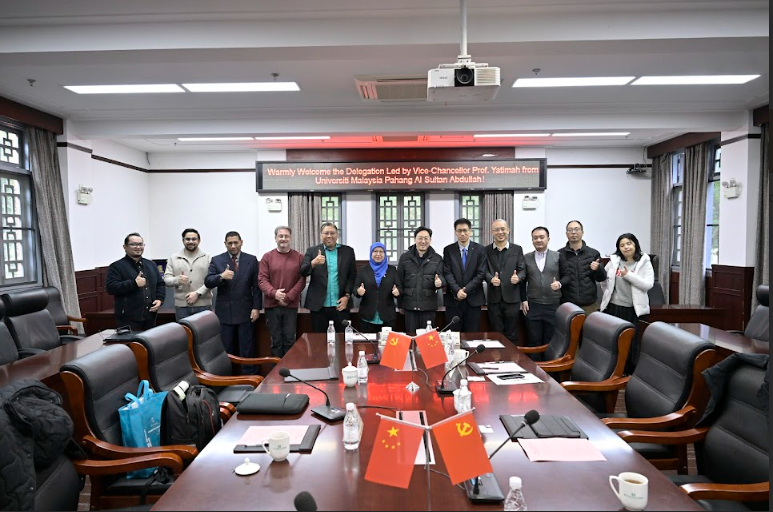 Lawatan Akademik dari Naib Canselor UMPSA dan Dekan Fakulti Teknologi Kejuruteraan Awam, UMPSA bagi menerokai kerjasama dengan Chongqing University (CQU), China dalam bidang kejuruteraan awam dan teknologi pembinaan pada 7 Januari 2025